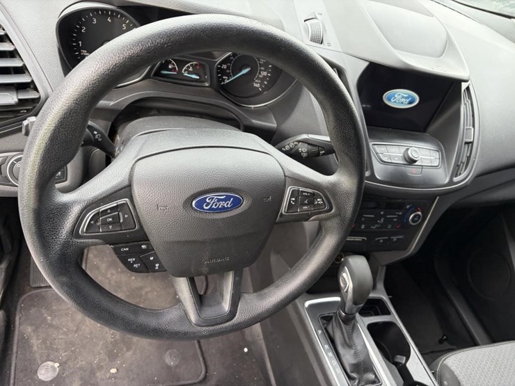 2019-ford-escape-se-image-14