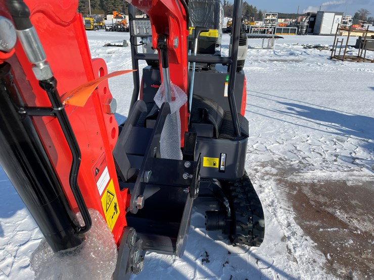 #5379-•-mx15rx-mini-excavator-image-14