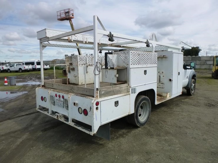 2013-ford-f550-image-3