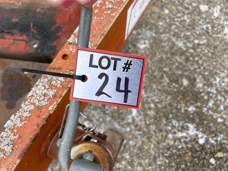 clark-1,000-gallon-nurse-trailer-image-2