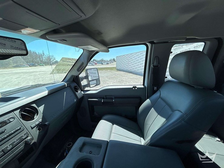 2015-ford-f350-image-27