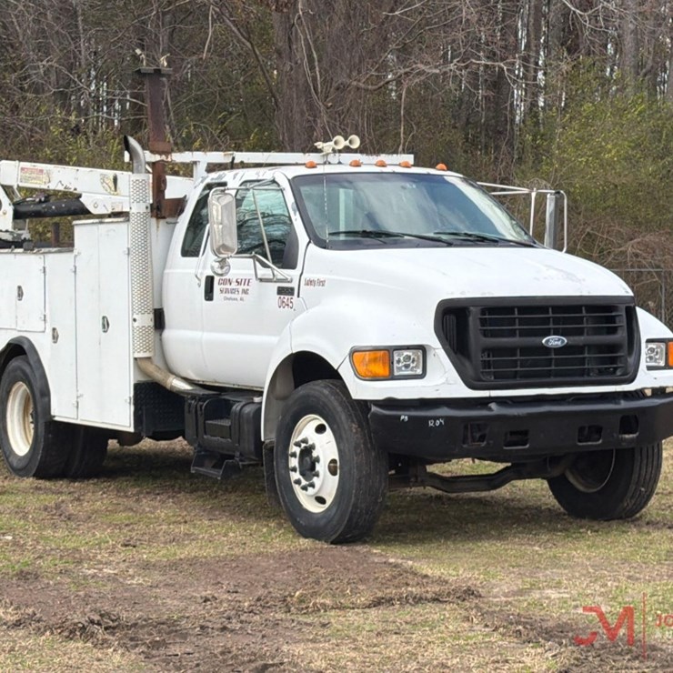 2001 FORD F650