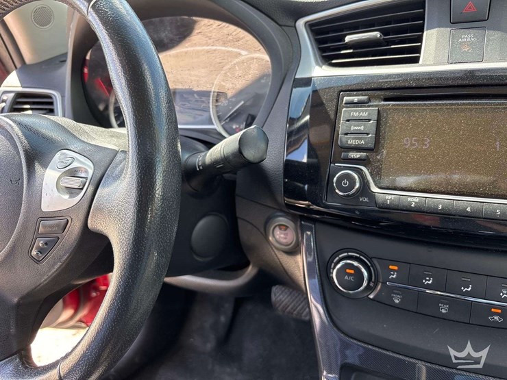 2017-nissan-sentra-sr-sedan-image-14