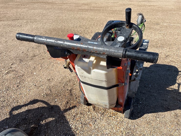 #33815-•-husqvarna-fb400lv-concrete-saw-image-3