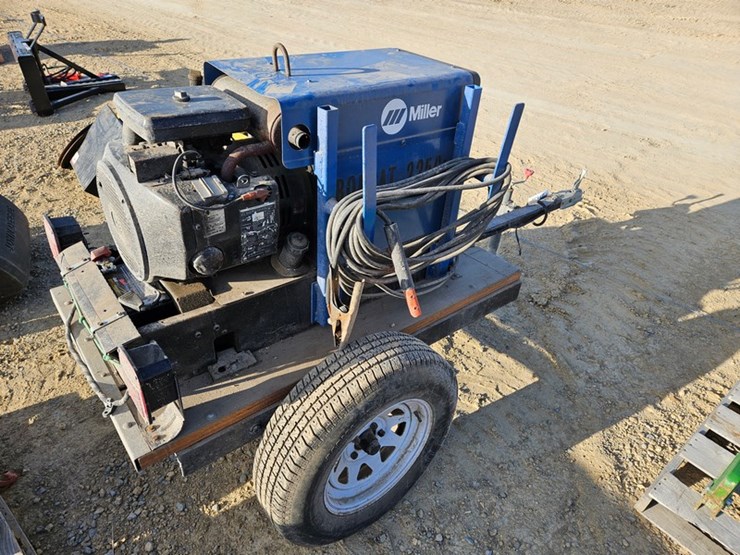 miller-bobcat-225g-image-21