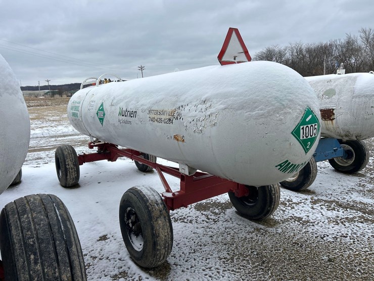 1000-gal.-nh3-tank-on-gear-(on-site)-image-8