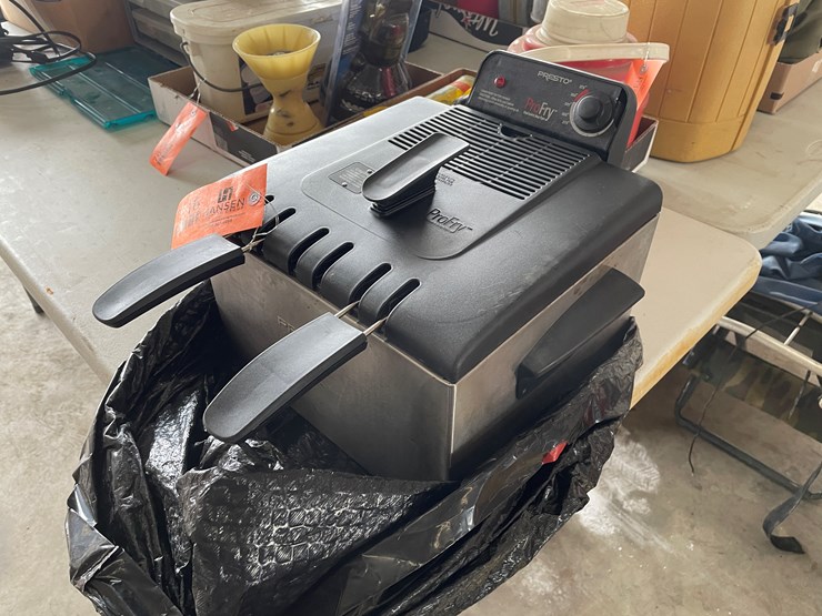 #7616-•-presto-pro-fry-image-1