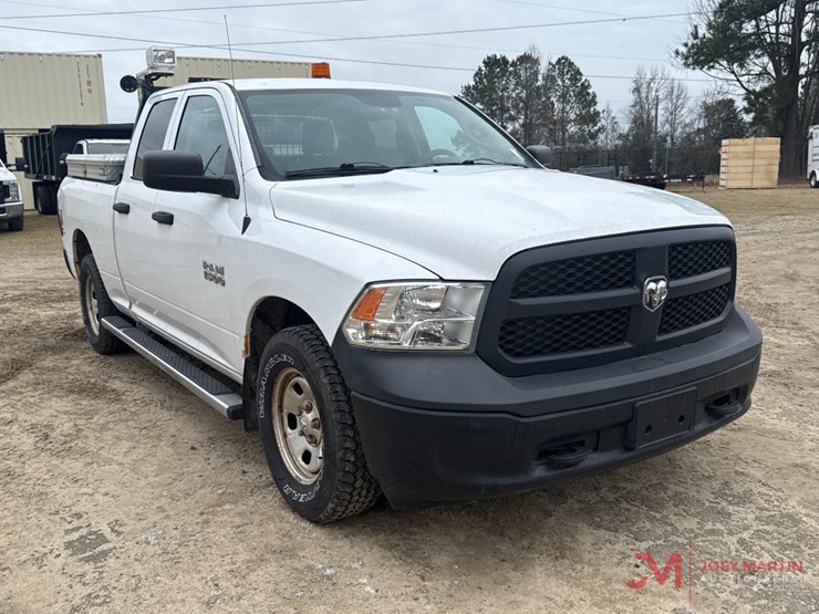 2015-dodge-1500-image-1