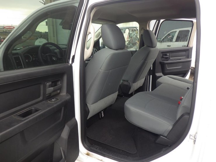 2015-dodge-1500-image-7