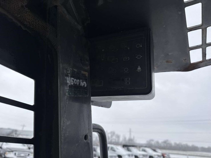 1999-case-70-xt-image-16