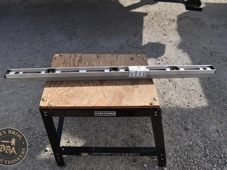 lot-of-2-4ft-levels-41812-image-1