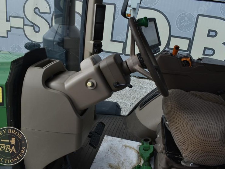 2014-john-deere-8345r-image-46