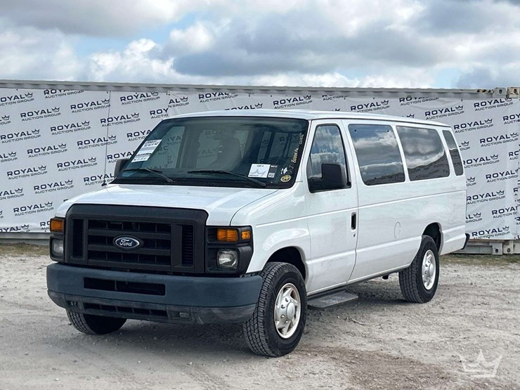 2012-ford-e350-image-1