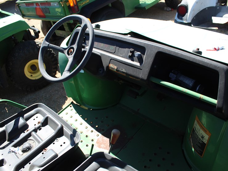 john-deere-gator-image-6
