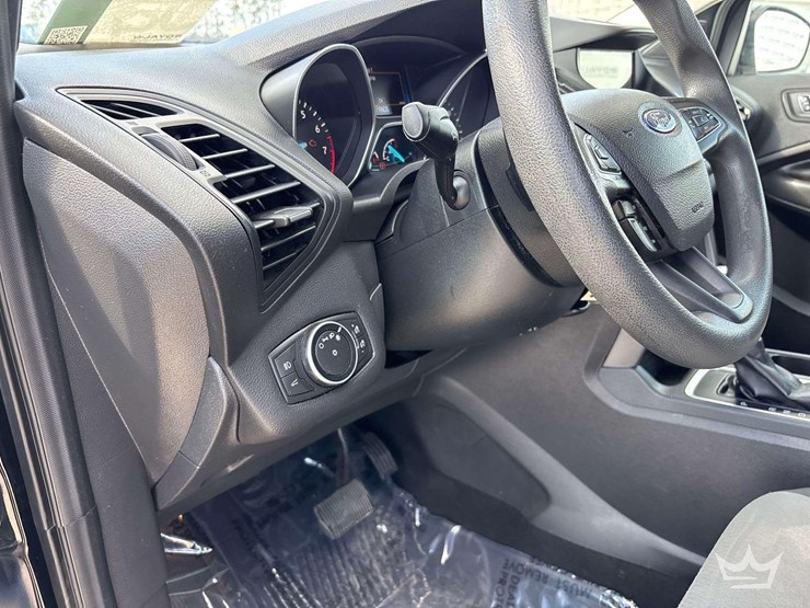 2017-ford-escape-image-15