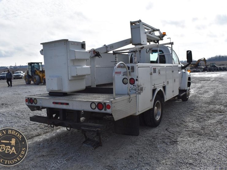 2008-gmc-topkick-c5500-image-11