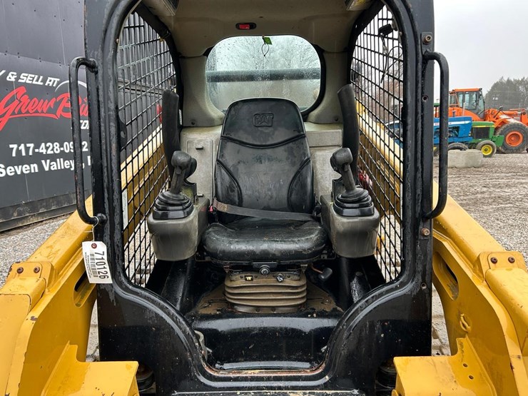 2016-caterpillar-259d-image-13