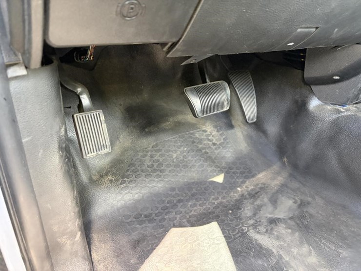 2018-dodge-2500-image-14