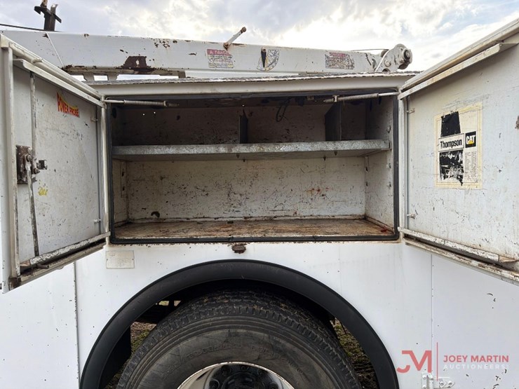 2001-ford-f650-image-9