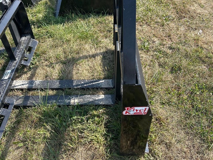 unused-48"-kivel-3,500lb-quick-attach-pallet-forks-image-3