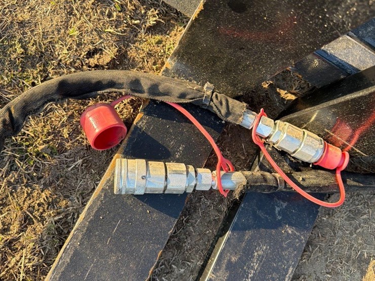 48"-hydraulic-forks-skid-steer-attachment-image-4