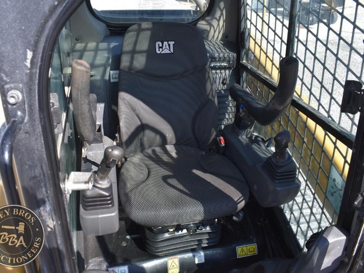2022-caterpillar-259d3-image-42