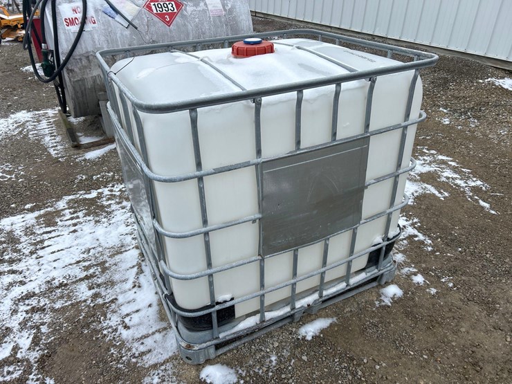 275-gal.-poly-shuttle-tank-image-4