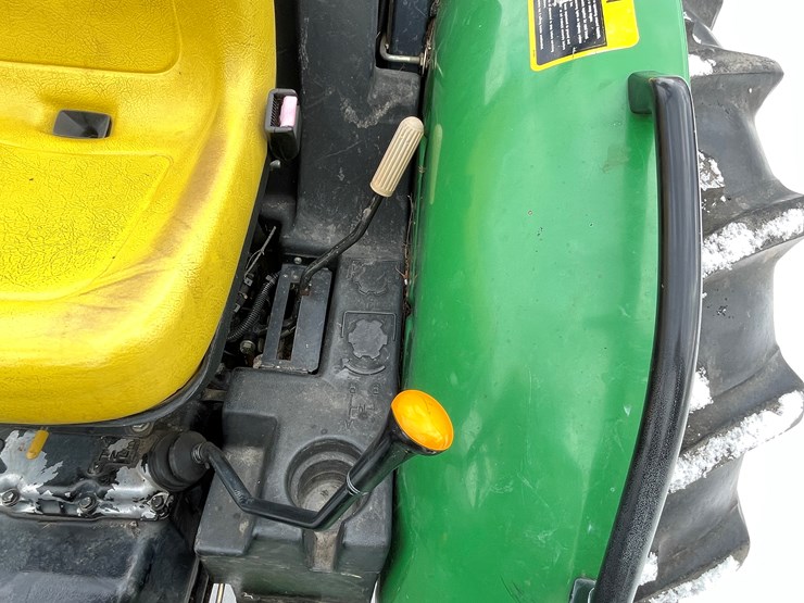 2001-john-deere-5205-image-28