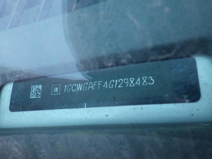 2016-chevrolet-express-2500-image-15