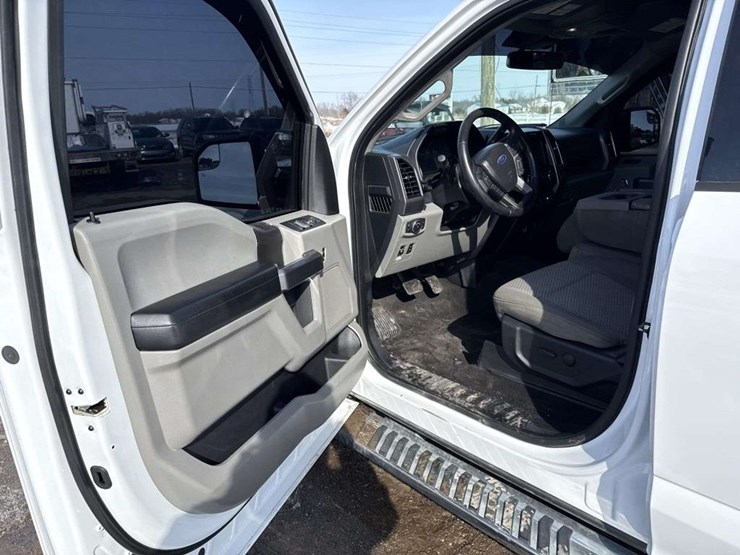 2019-ford-f150-xlt-image-11