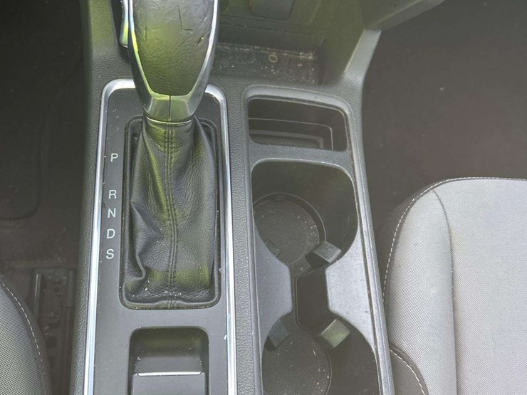 2017-ford-escape-image-19