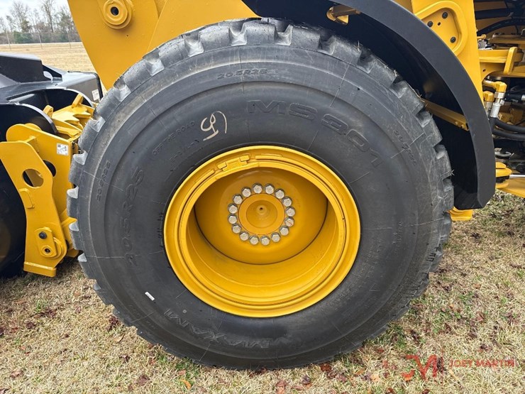 2026-caterpillar-926-image-21