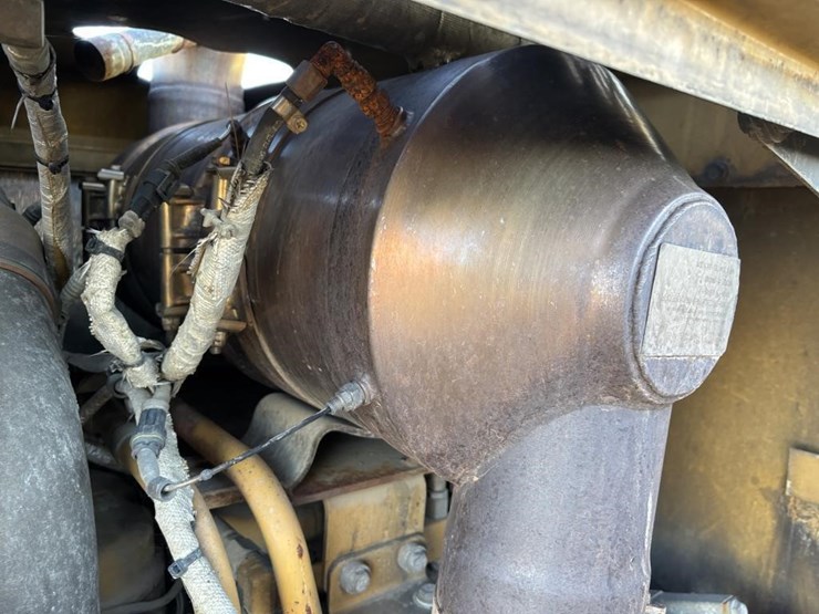 caterpillar-143h-image-70