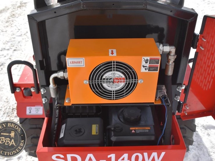 agt-industrial-mini-skid-steer-41825-image-18