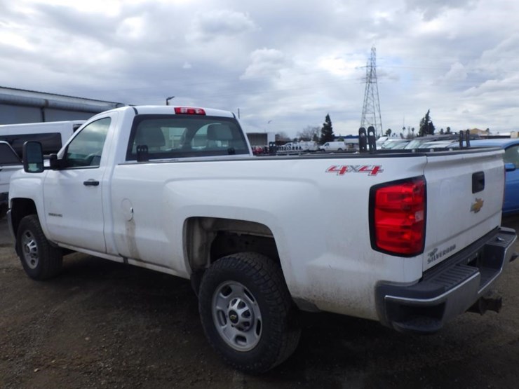 2016-chevrolet-2500hd-image-4