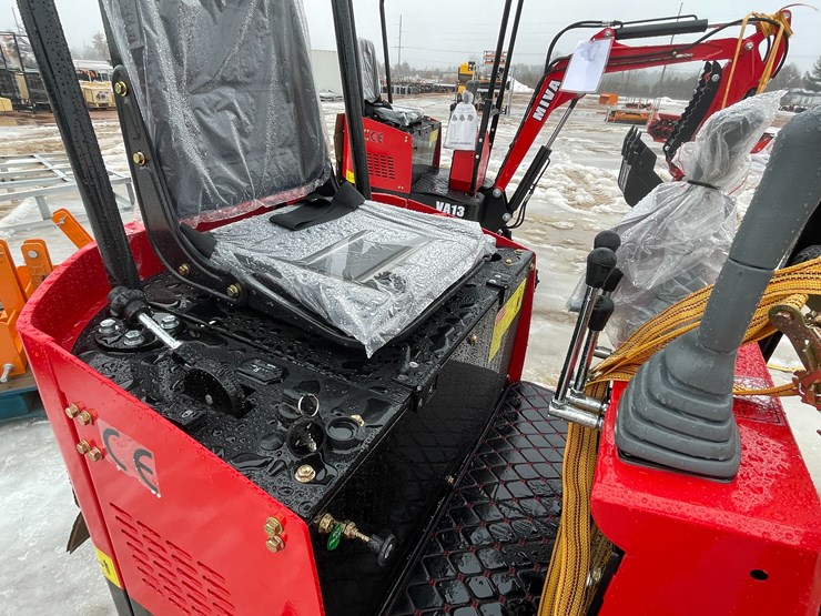 #5405-•-miva-va13-mini-excavator-image-15