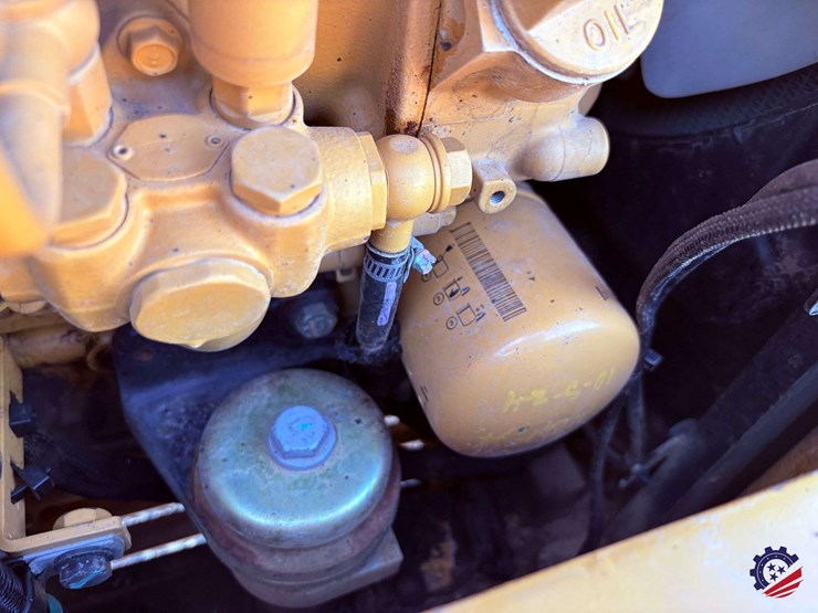 2016-cat-305e2-mini-excavator-image-71