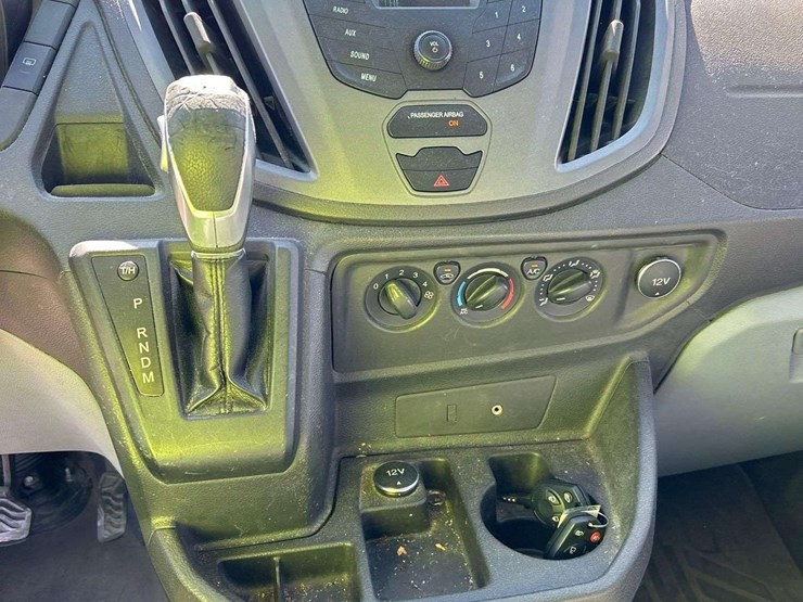 2015-ford-transit-image-18