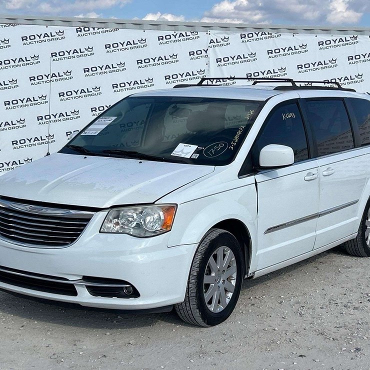 2016 CHRYSLER TOWN & COUNTRY