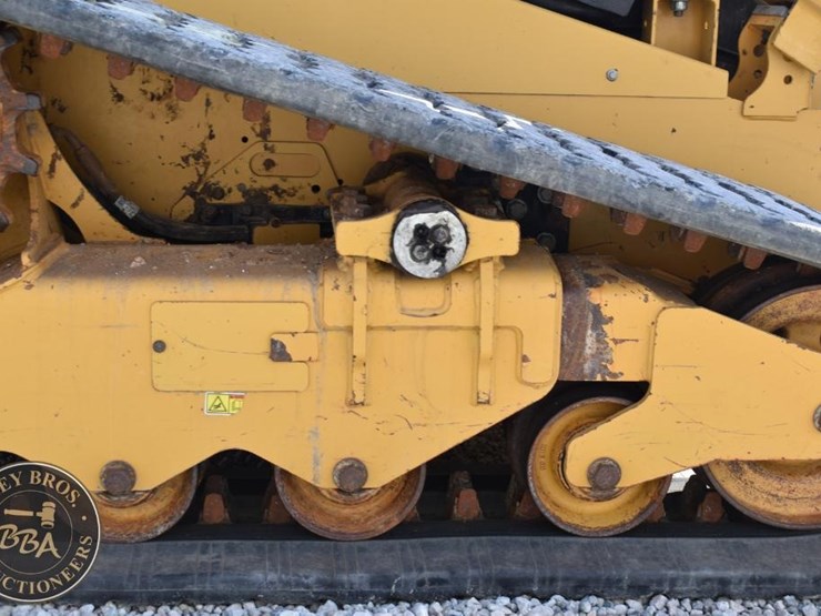 2022-caterpillar-259d3-image-41