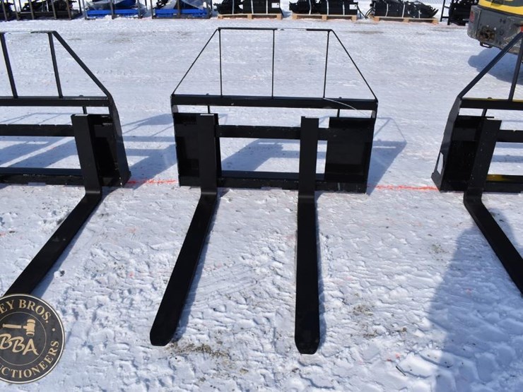 agt-industrial-pallet-fork-attachment-41887-image-1