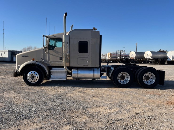 2007-kenworth-t800-image-8