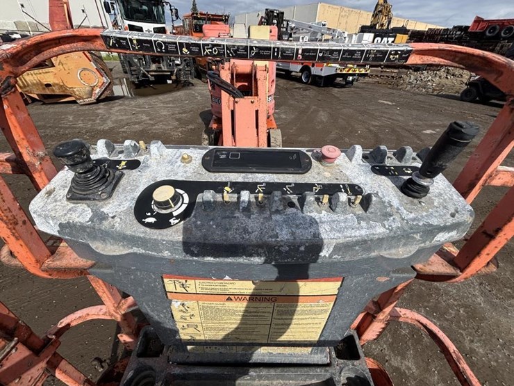 2007-jlg-e300aj-image-11