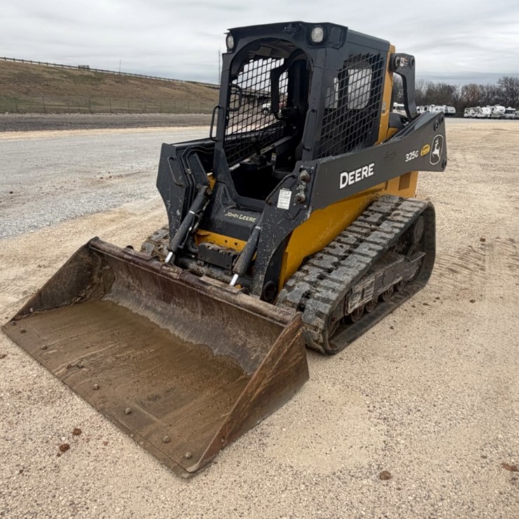 DEERE 325G