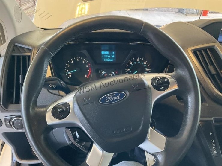 2015-ford-transit-image-19