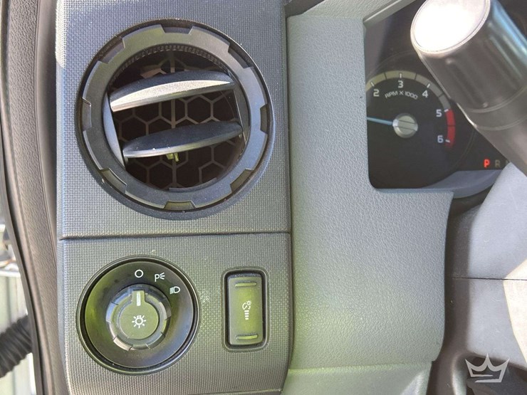 2016-ford-f550-image-15