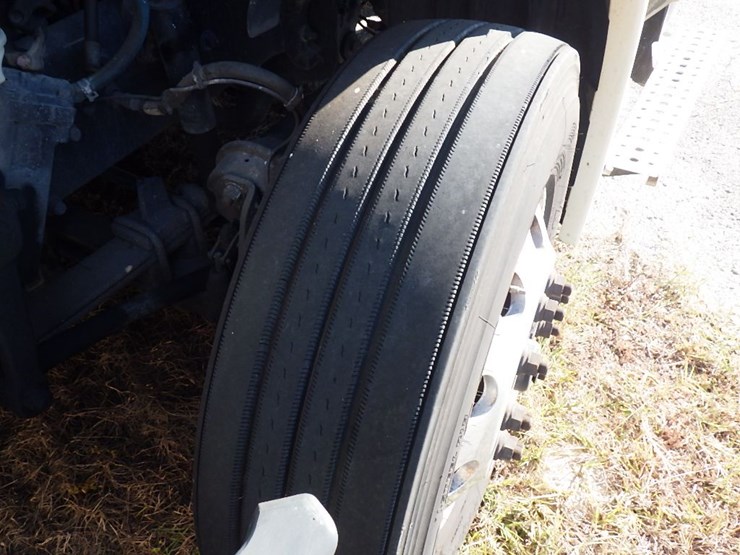 2020-freightliner-cascadia-125-image-23