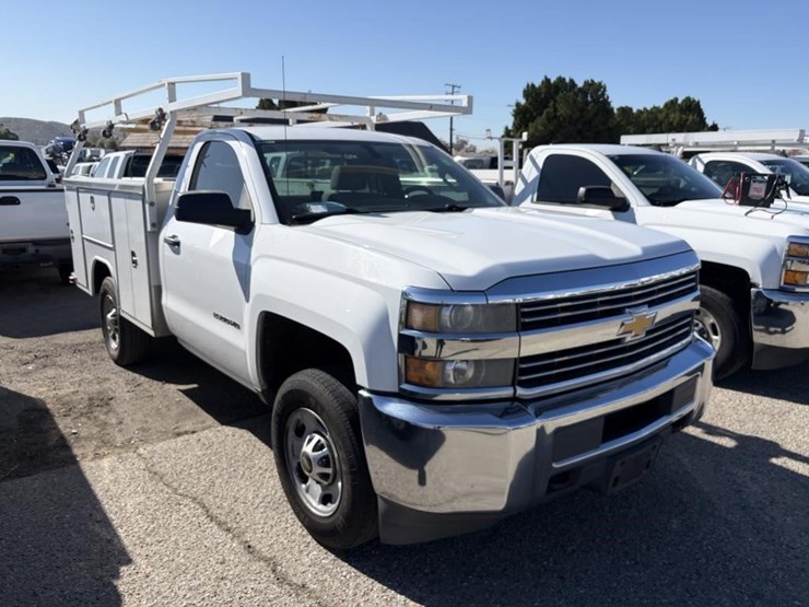 2016-chevrolet-2500-image-4