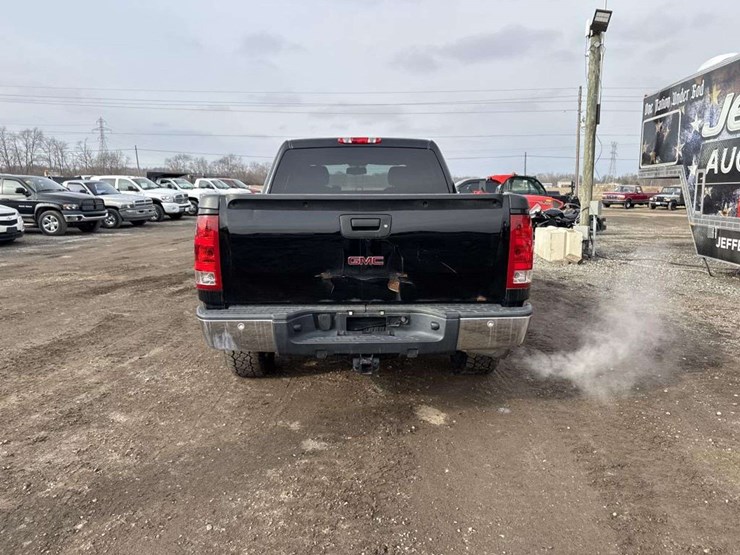 2009-gmc-sierra-1500-image-4