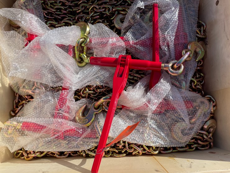 #8118-•-chains-and-ratchet-binders-9200-lbs-set-image-1